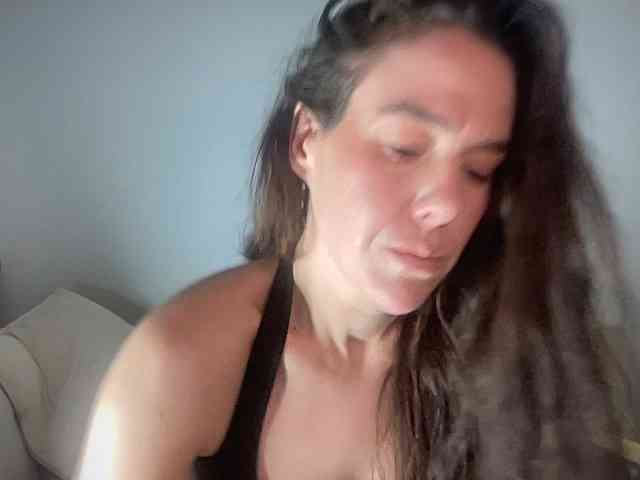 MilkHoneyLullabies webcam