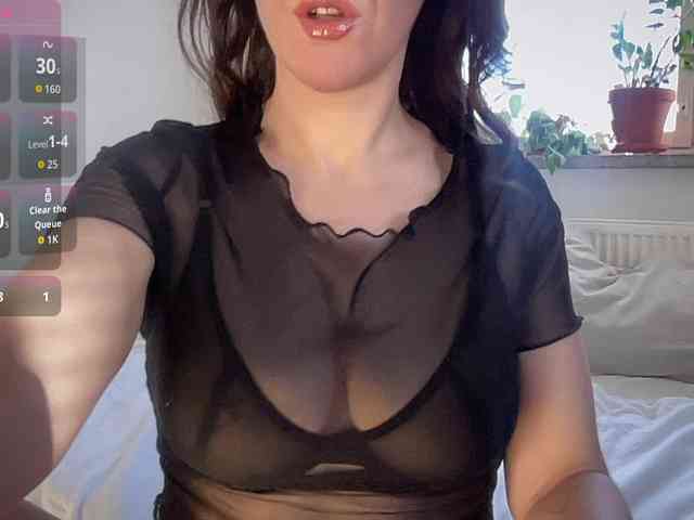 MilkHoneyLullabies webcam