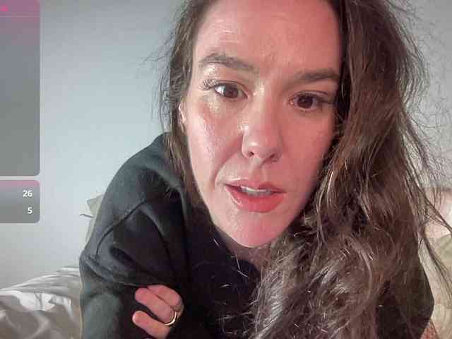 MilkHoneyLullabies webcam