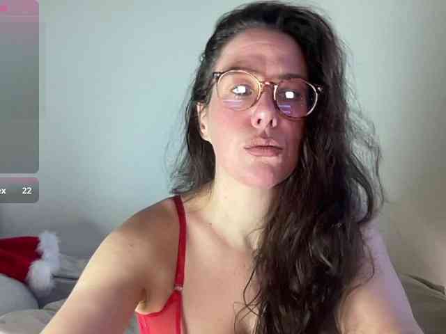 MilkHoneyLullabies webcam