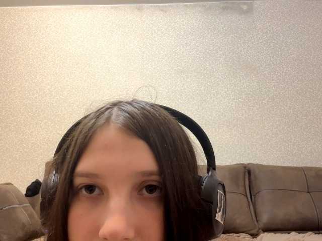 AideLandaker – webcam model profile photo