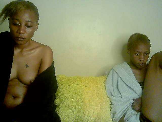 Profile and Statistics for MamisMars on BongaCams