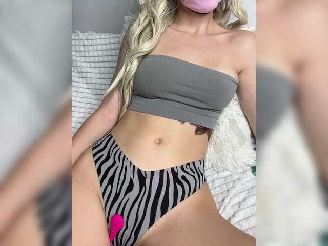 Bunnyshott's BongaCams show and profile