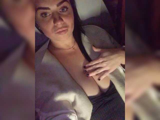 Kattselur17322 from BongaCams