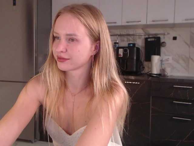 SweetyUAngel's BongaCams show and profile