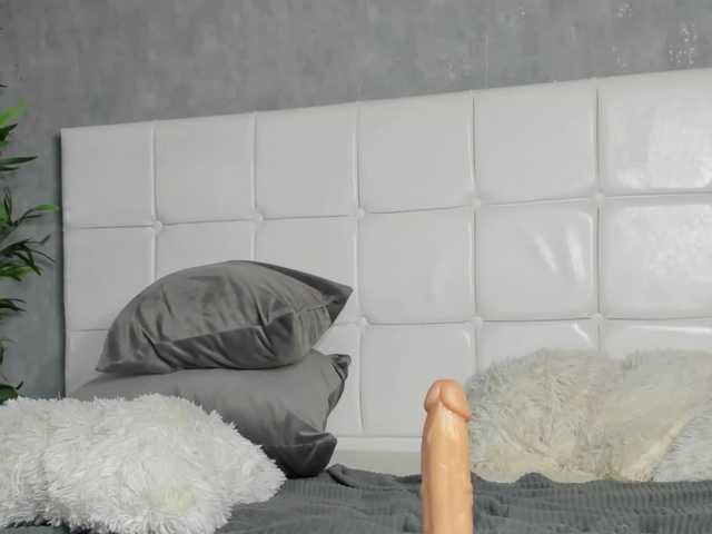 KarinaSparks's BongaCams show and profile