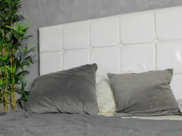 KarinaSparks's BongaCams show and profile