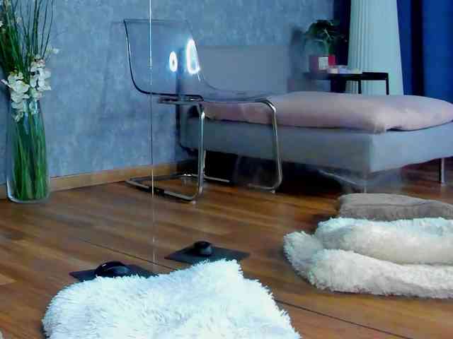 KarinaSparks KarinaSparks