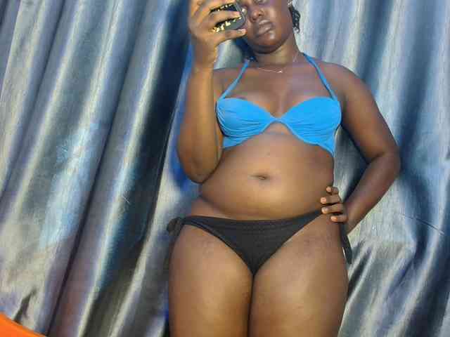 Chocoslut22 webcam