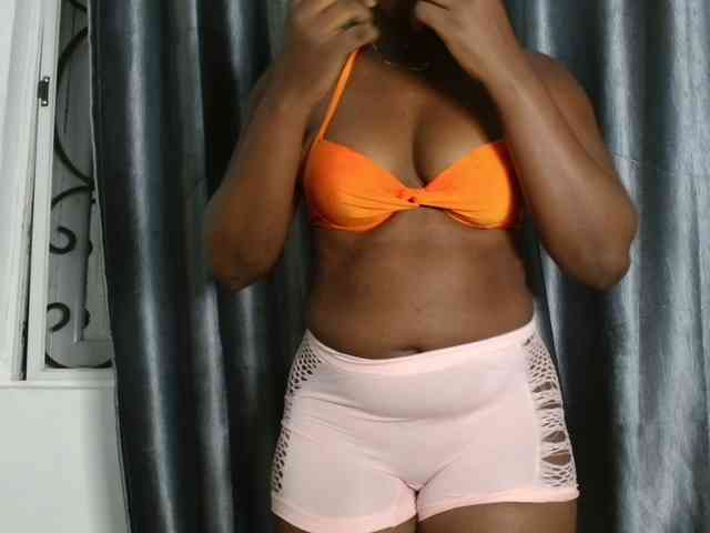 Chocoslut22 webcam