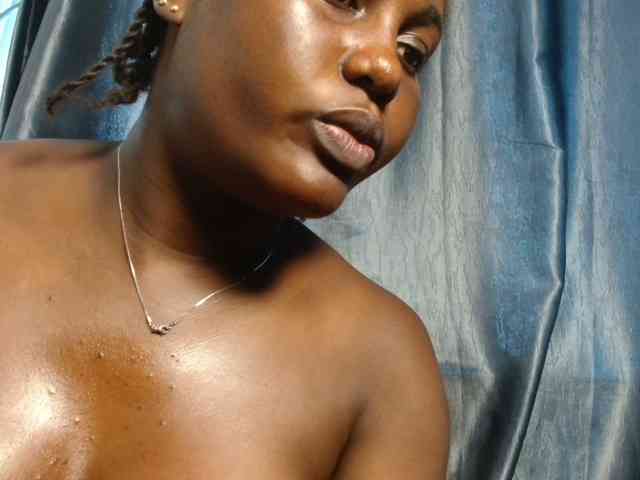 Chocoslut22 webcam