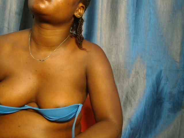 Chocoslut22 webcam