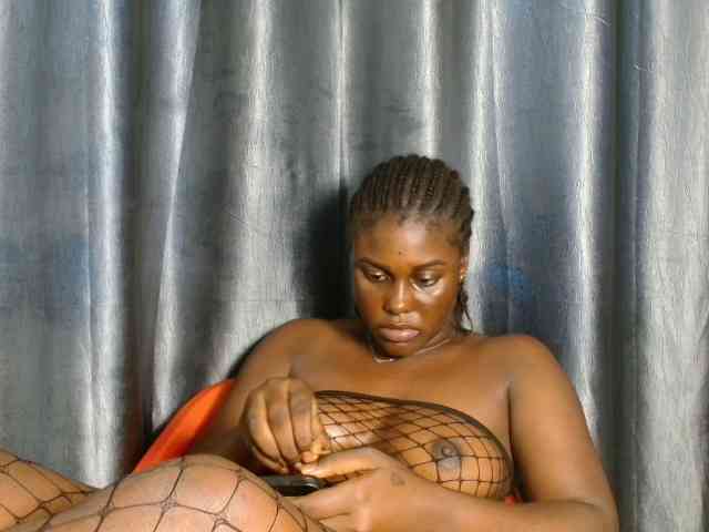 Chocoslut22 webcam