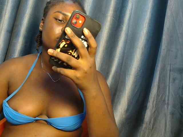Chocoslut22 webcam