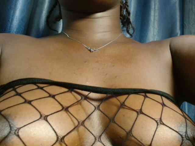 Chocoslut22 webcam