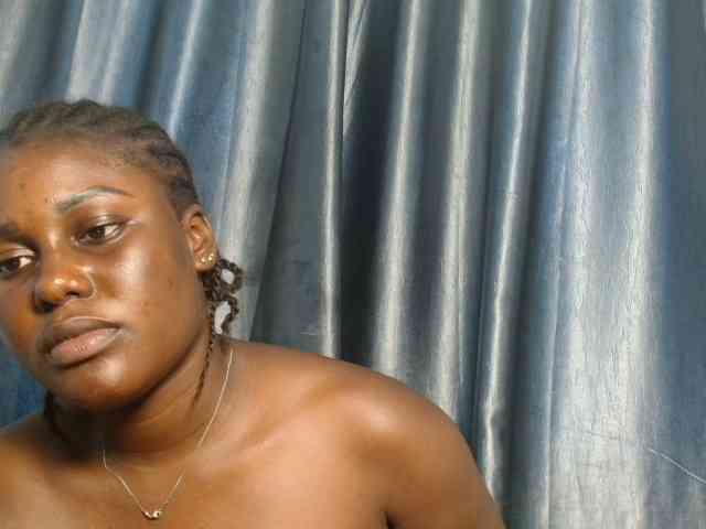 Chocoslut22 webcam