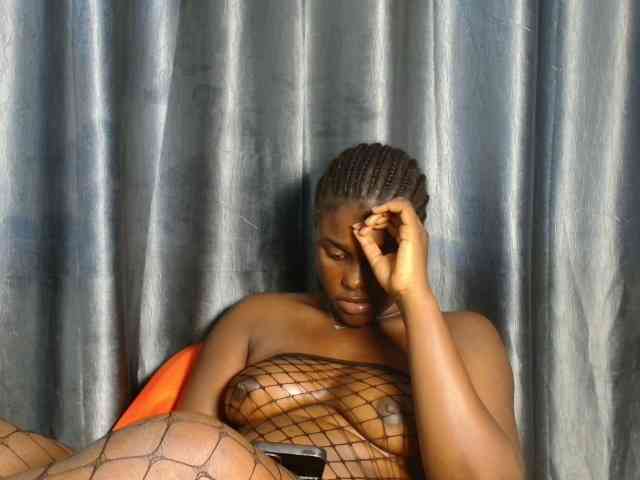 Chocoslut22 webcam