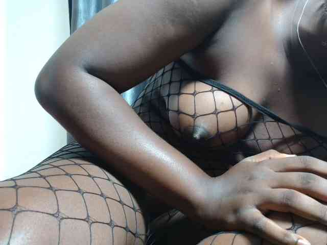 Chocoslut22 webcam