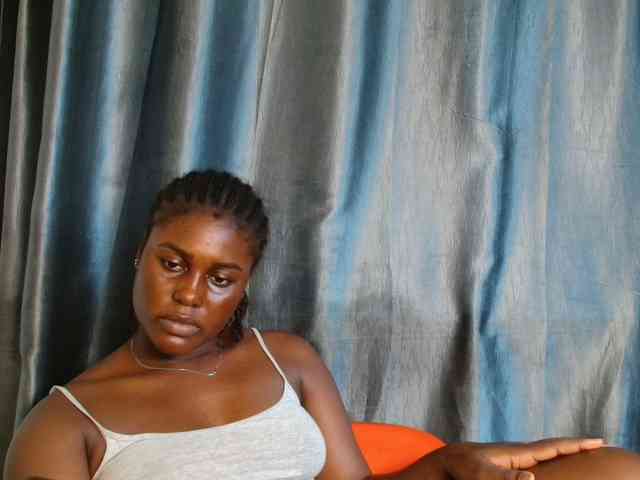 Chocoslut22 webcam