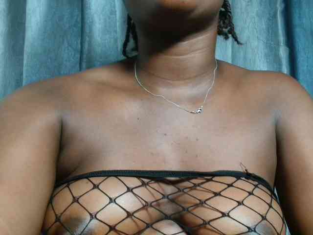 Chocoslut22 webcam