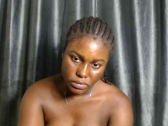 Chocoslut22 webcam