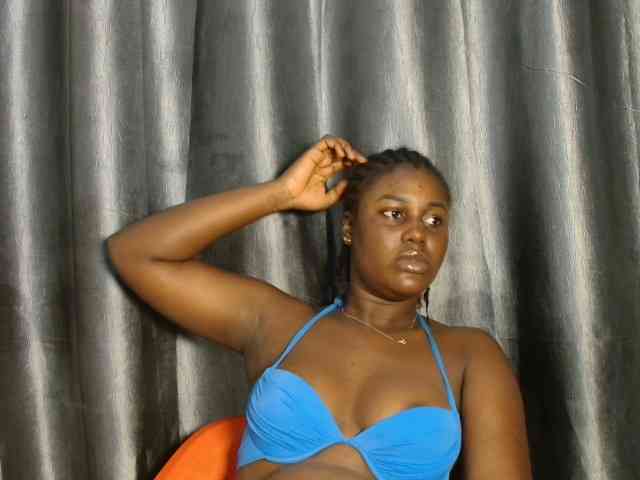 Chocoslut22 webcam