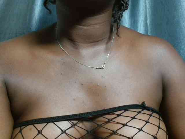 Chocoslut22 webcam