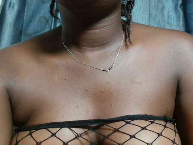 Chocoslut22 webcam