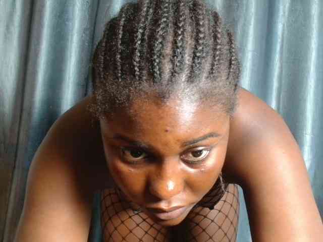 Chocoslut22 webcam