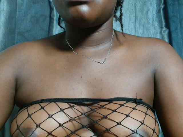 Chocoslut22 webcam