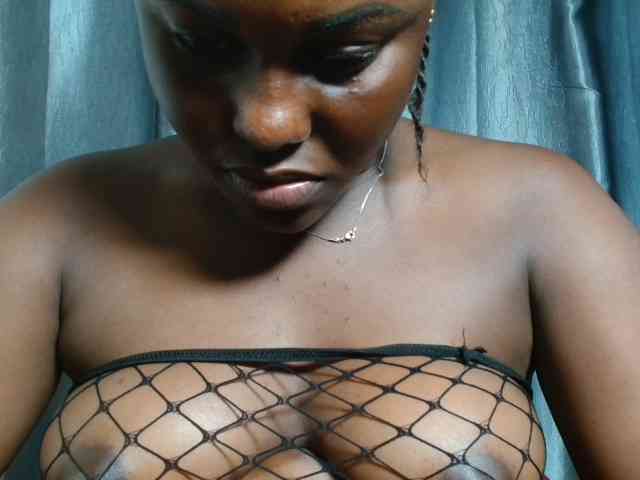 Chocoslut22 webcam