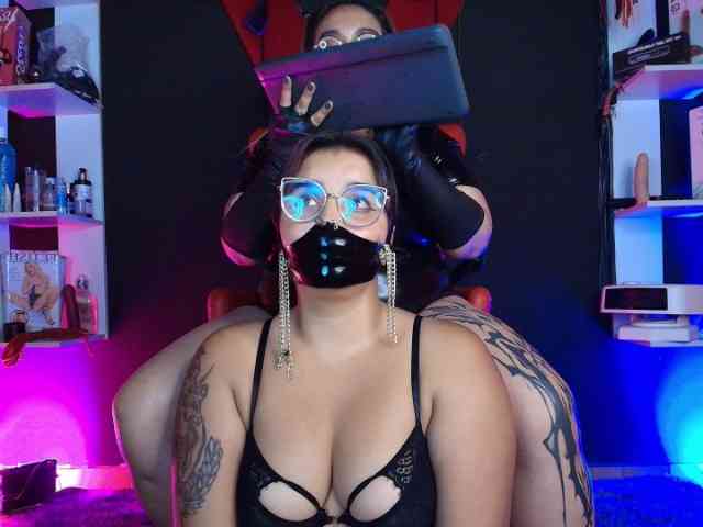 Miss-and-submiss... Live Webcam on BongaCams