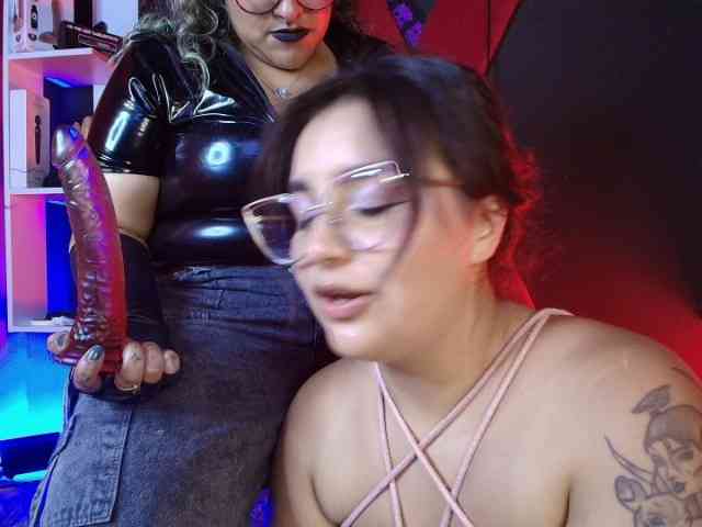 Miss-and-submissive2 webcam