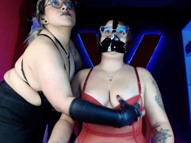 Miss-and-submissive2 webcam