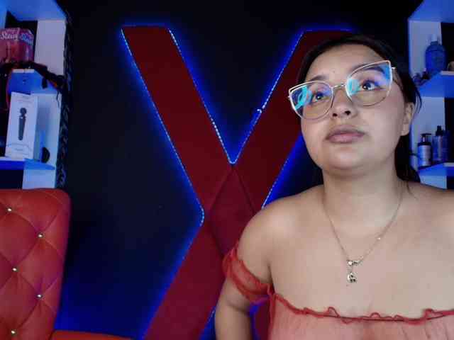 Miss-and-submissive2 webcam