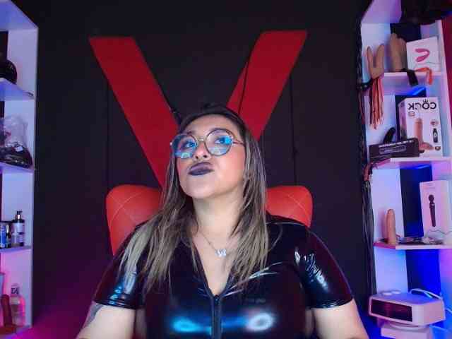 Miss-and-submissive2 webcam