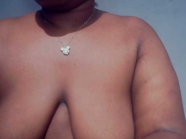 Freakyslut5's BongaCams show and profile