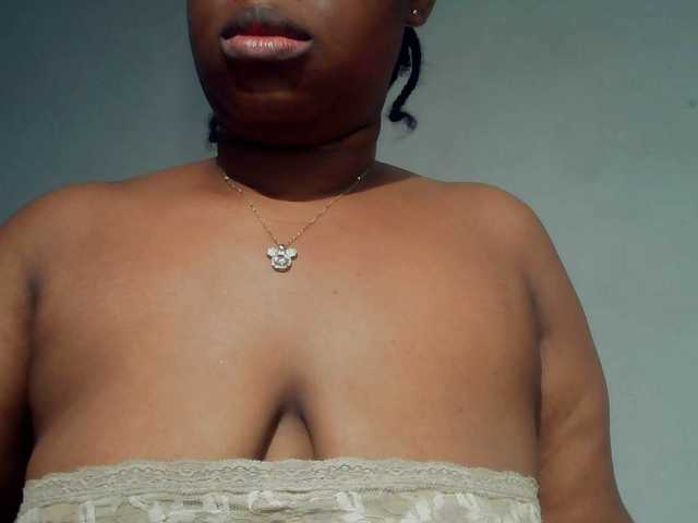 Freakyslut5's BongaCams show and profile