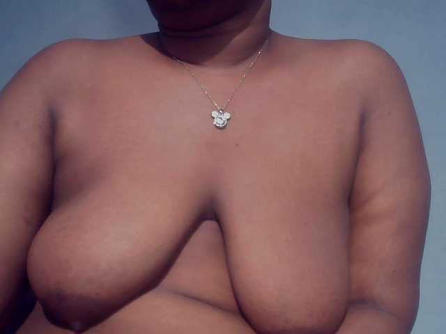 Freakyslut5's BongaCams show and profile