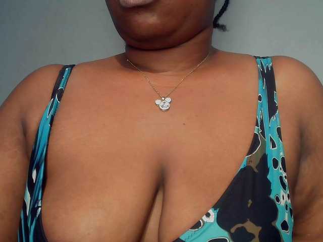 Freakyslut5's BongaCams show and profile