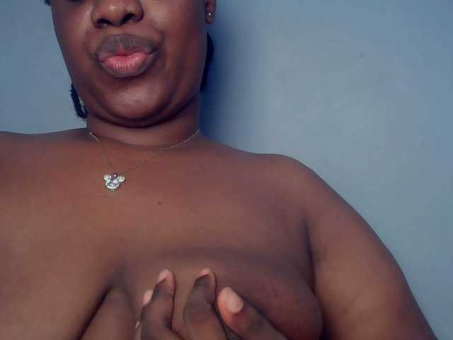 Freakyslut5's BongaCams show and profile