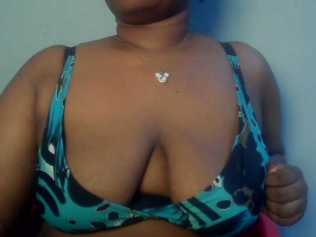 Freakyslut5's BongaCams show and profile