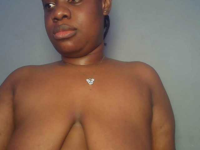 Freakyslut5's BongaCams show and profile