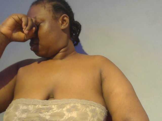 Freakyslut5 webcam bongacams model stream image