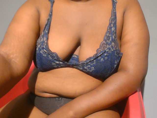 Freakyslut5 webcam bongacams model stream image