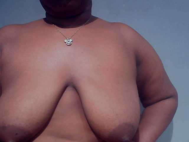 Freakyslut5's BongaCams show and profile