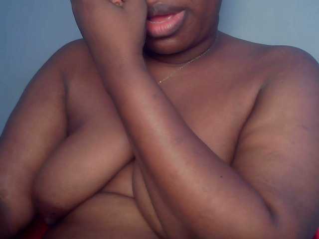 Freakyslut5 webcam bongacams model stream image