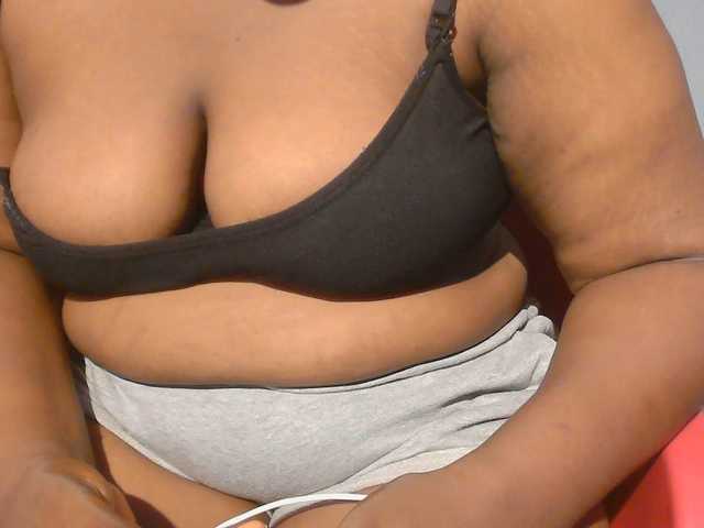 Freakyslut5 webcam bongacams model stream image