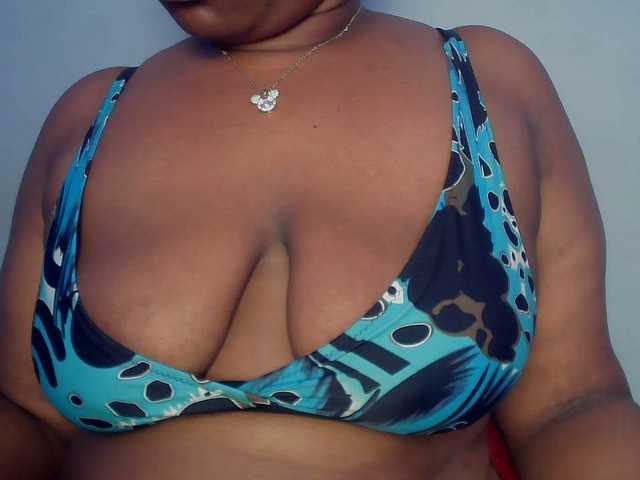 Freakyslut5's BongaCams show and profile