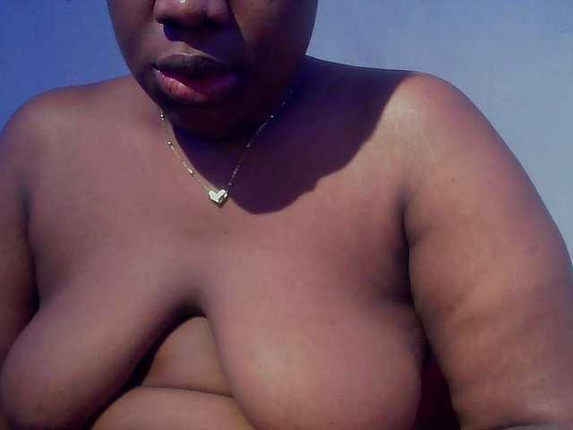 Freakyslut5's BongaCams show and profile